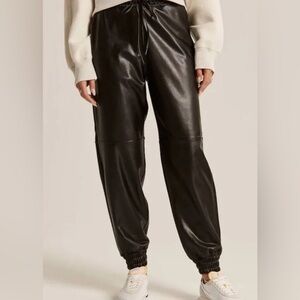 Abercrombie Vegan Leather Black Joggers Short - New